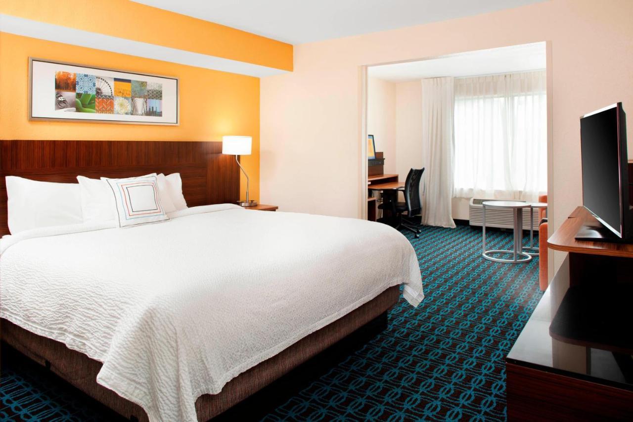 Fairfield Inn & Suites Мейкон Экстерьер фото